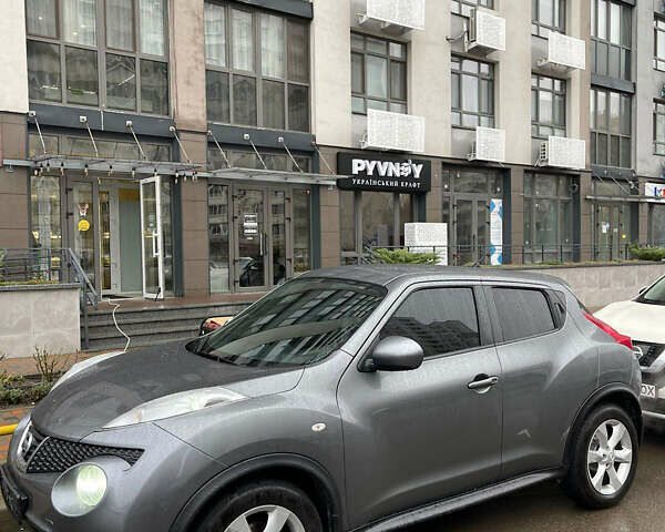 Серый Ниссан Жук, объемом двигателя 1.6 л и пробегом 147 тыс. км за 8600 $, фото 1 на Automoto.ua