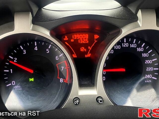 Серый Ниссан Жук, объемом двигателя 1.6 л и пробегом 139 тыс. км за 8900 $, фото 1 на Automoto.ua