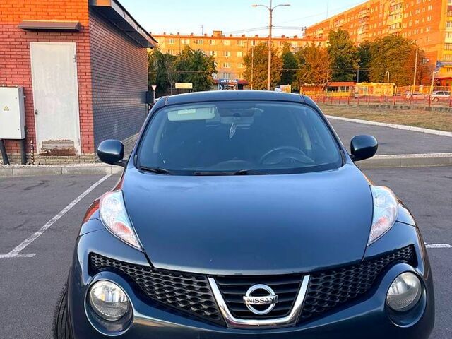 Серый Ниссан Жук, объемом двигателя 1.6 л и пробегом 185 тыс. км за 10000 $, фото 1 на Automoto.ua