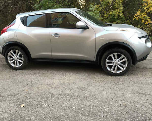 Серый Ниссан Жук, объемом двигателя 1.5 л и пробегом 184 тыс. км за 8700 $, фото 1 на Automoto.ua