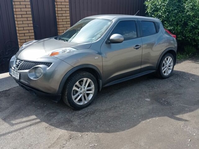 Серый Ниссан Жук, объемом двигателя 1.6 л и пробегом 110 тыс. км за 10500 $, фото 1 на Automoto.ua