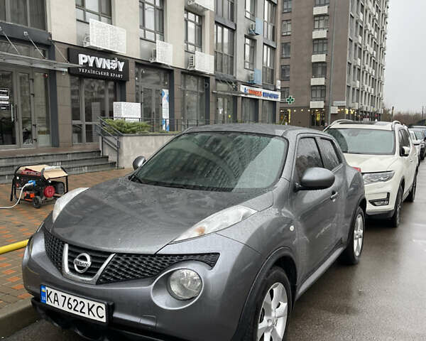 Серый Ниссан Жук, объемом двигателя 1.6 л и пробегом 147 тыс. км за 9700 $, фото 1 на Automoto.ua