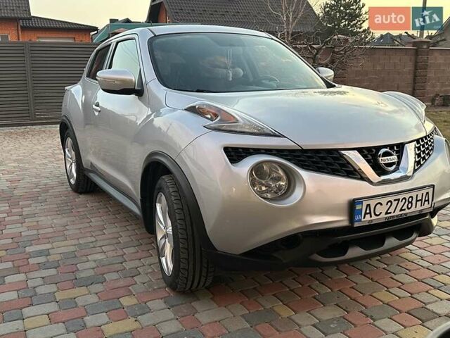 Сірий Ніссан Жук, об'ємом двигуна 1.62 л та пробігом 59 тис. км за 13299 $, фото 1 на Automoto.ua