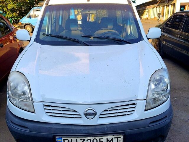 Белый Ниссан Кубистар, объемом двигателя 1.5 л и пробегом 200 тыс. км за 3050 $, фото 1 на Automoto.ua