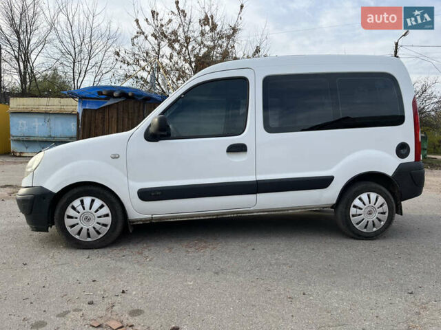 Белый Ниссан Кубистар, объемом двигателя 1.5 л и пробегом 200 тыс. км за 4600 $, фото 1 на Automoto.ua