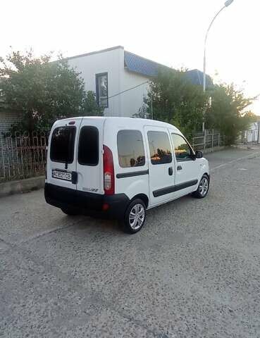 Белый Ниссан Кубистар, объемом двигателя 1.46 л и пробегом 400 тыс. км за 3100 $, фото 1 на Automoto.ua