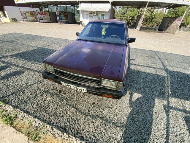 Красный Ниссан Лаурел, объемом двигателя 2.4 л и пробегом 3 тыс. км за 500 $, фото 1 на Automoto.ua