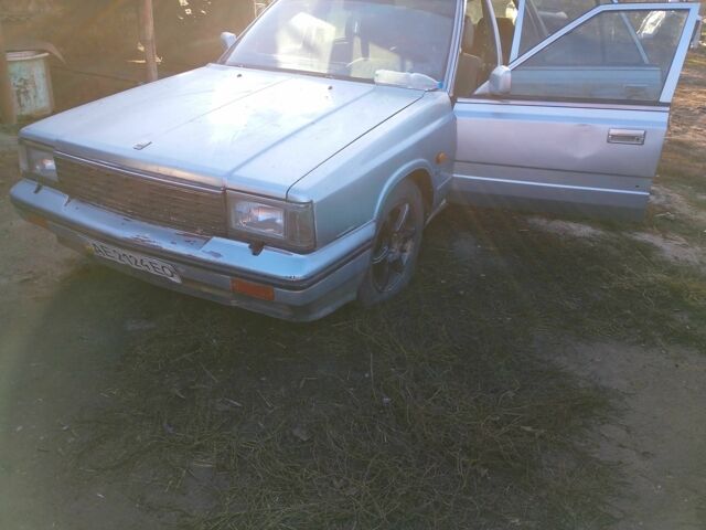 Серый Ниссан Лаурел, объемом двигателя 2.8 л и пробегом 250 тыс. км за 800 $, фото 1 на Automoto.ua