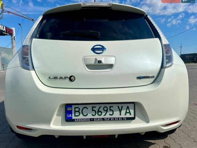 Білий Ніссан Ліф, об'ємом двигуна 0 л та пробігом 184 тис. км за 4999 $, фото 1 на Automoto.ua