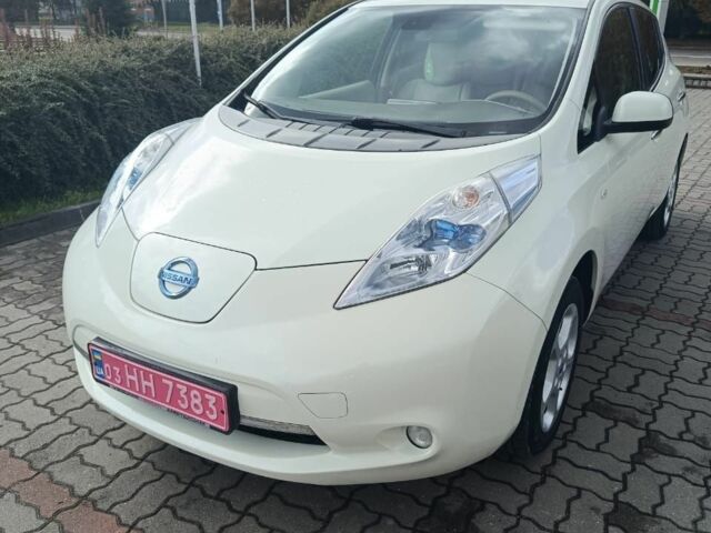 Белый Ниссан Лиф, объемом двигателя 0 л и пробегом 142 тыс. км за 4600 $, фото 1 на Automoto.ua