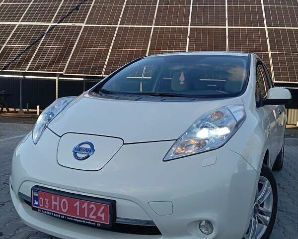 Білий Ніссан Ліф, об'ємом двигуна 0 л та пробігом 196 тис. км за 4350 $, фото 1 на Automoto.ua