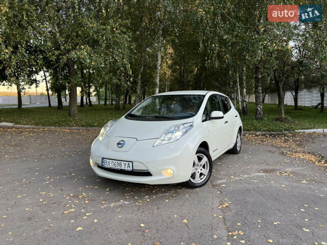 Белый Ниссан Лиф, объемом двигателя 0 л и пробегом 177 тыс. км за 3650 $, фото 1 на Automoto.ua