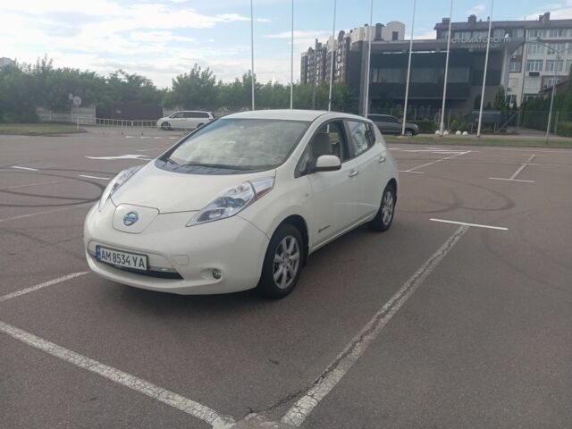 Білий Ніссан Ліф, об'ємом двигуна 0 л та пробігом 85 тис. км за 4350 $, фото 1 на Automoto.ua