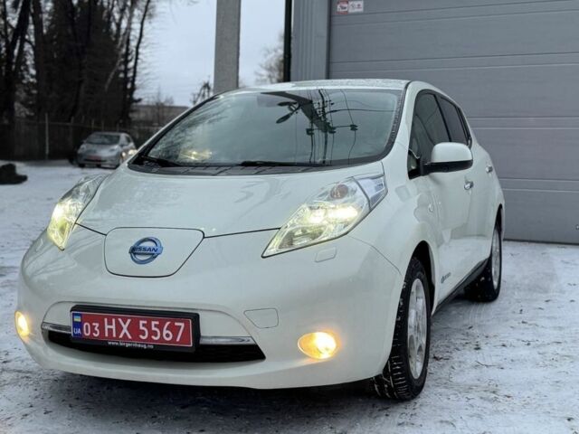 Белый Ниссан Лиф, объемом двигателя 0 л и пробегом 93 тыс. км за 3990 $, фото 1 на Automoto.ua