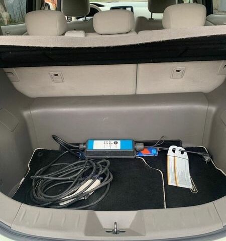 Білий Ніссан Ліф, об'ємом двигуна 0 л та пробігом 84 тис. км за 5200 $, фото 1 на Automoto.ua