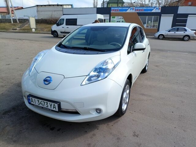 Білий Ніссан Ліф, об'ємом двигуна 0 л та пробігом 116 тис. км за 5700 $, фото 1 на Automoto.ua
