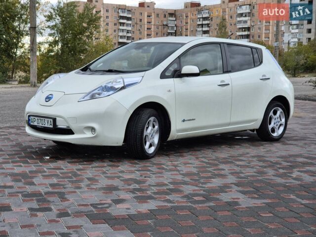 Белый Ниссан Лиф, объемом двигателя 0 л и пробегом 105 тыс. км за 6300 $, фото 1 на Automoto.ua