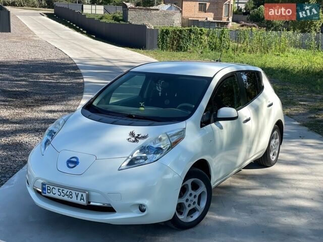 Білий Ніссан Ліф, об'ємом двигуна 0 л та пробігом 152 тис. км за 4850 $, фото 1 на Automoto.ua