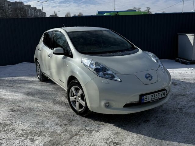 Белый Ниссан Лиф, объемом двигателя 0 л и пробегом 139 тыс. км за 5000 $, фото 1 на Automoto.ua