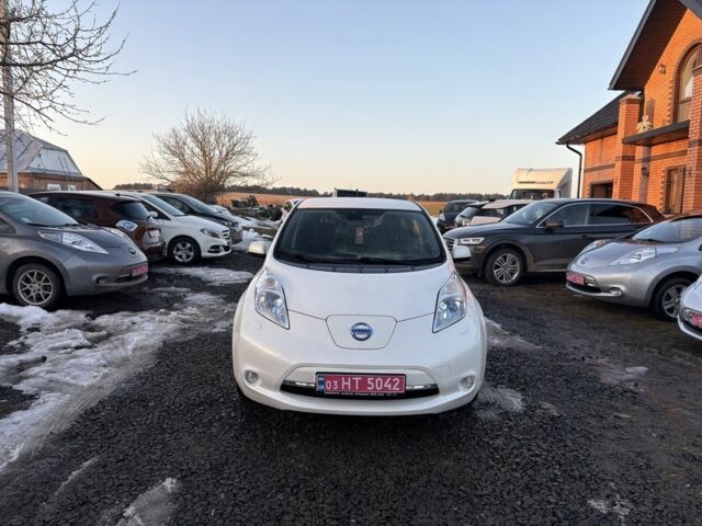 Білий Ніссан Ліф, об'ємом двигуна 0 л та пробігом 116 тис. км за 6300 $, фото 1 на Automoto.ua