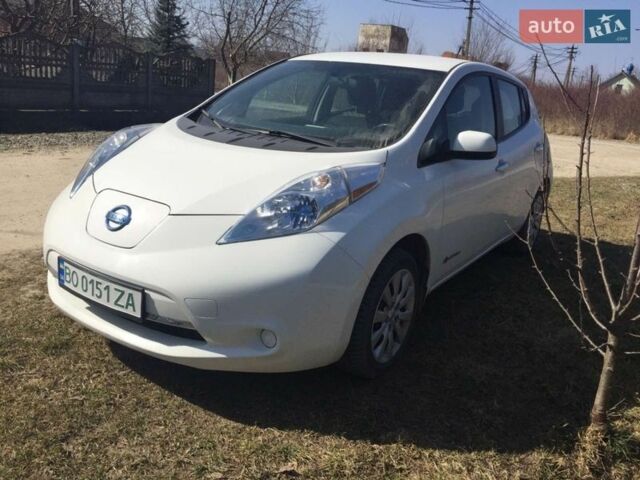 Белый Ниссан Лиф, объемом двигателя 0 л и пробегом 135 тыс. км за 5400 $, фото 1 на Automoto.ua