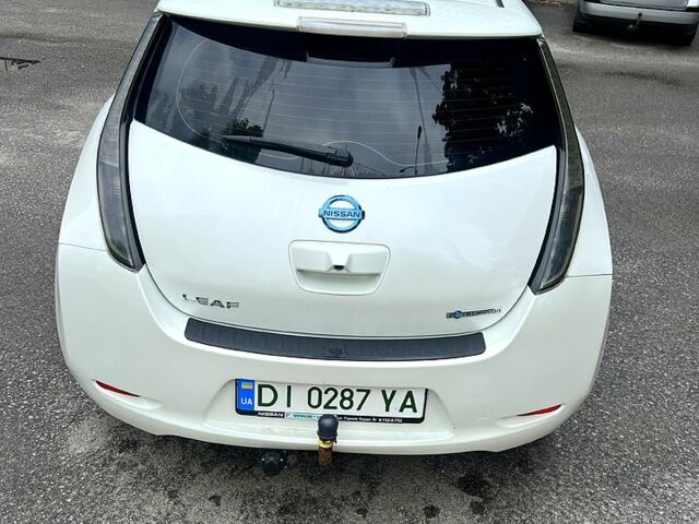 Белый Ниссан Лиф, объемом двигателя 0 л и пробегом 196 тыс. км за 6900 $, фото 1 на Automoto.ua