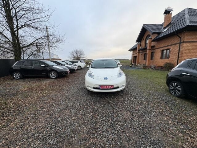 Белый Ниссан Лиф, объемом двигателя 0 л и пробегом 116 тыс. км за 6500 $, фото 1 на Automoto.ua