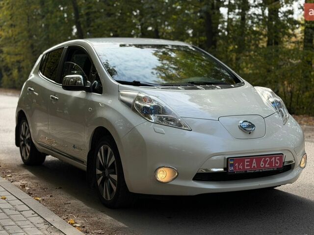 Белый Ниссан Лиф, объемом двигателя 0 л и пробегом 87 тыс. км за 7400 $, фото 1 на Automoto.ua
