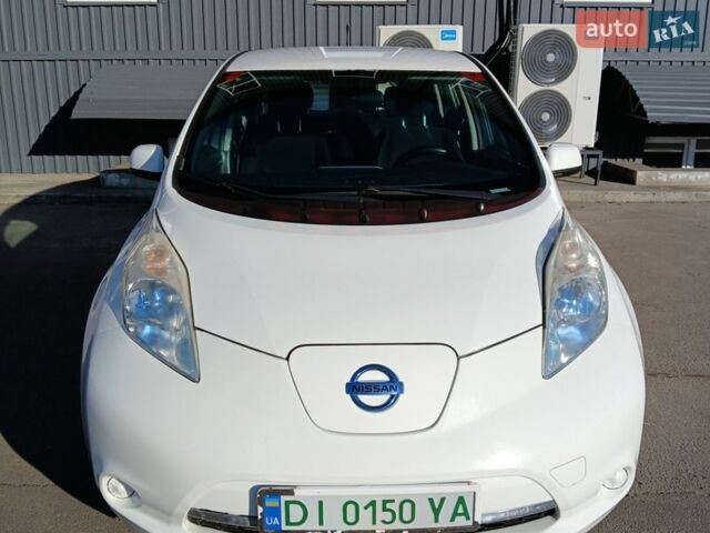 Білий Ніссан Ліф, об'ємом двигуна 0 л та пробігом 192 тис. км за 6100 $, фото 1 на Automoto.ua