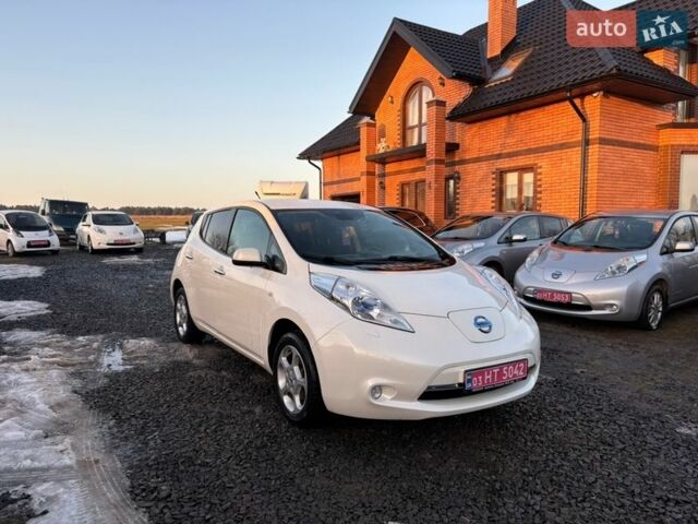 Білий Ніссан Ліф, об'ємом двигуна 0 л та пробігом 116 тис. км за 6400 $, фото 1 на Automoto.ua