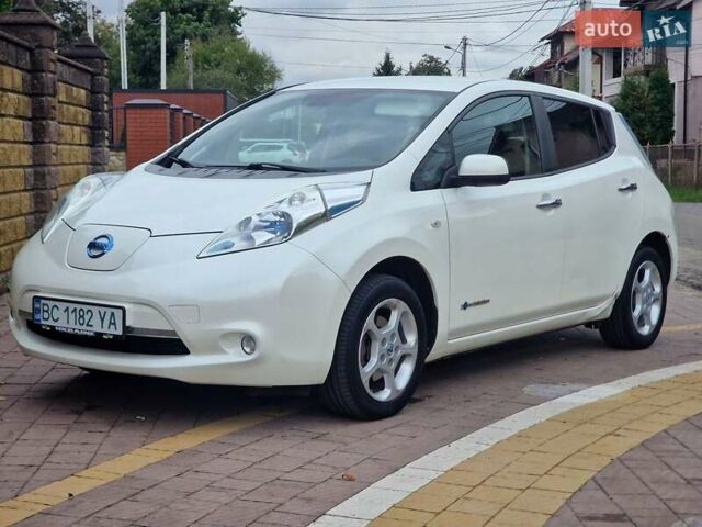 Білий Ніссан Ліф, об'ємом двигуна 0 л та пробігом 167 тис. км за 5900 $, фото 1 на Automoto.ua