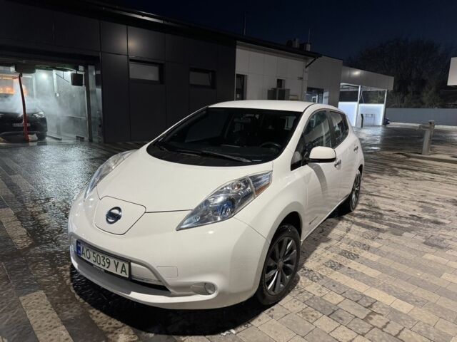 Белый Ниссан Лиф, объемом двигателя 0 л и пробегом 158 тыс. км за 6350 $, фото 1 на Automoto.ua