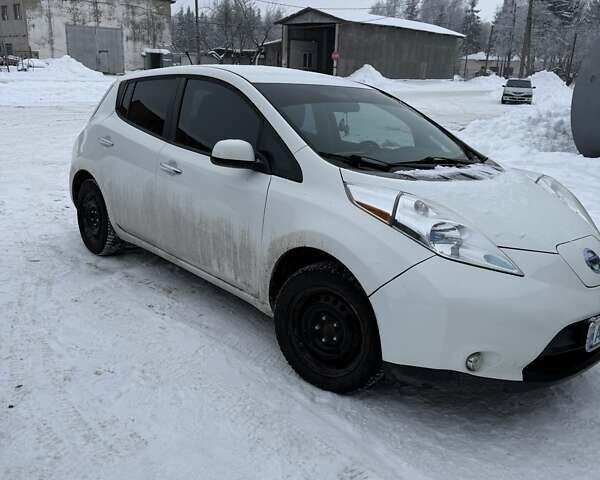 Білий Ніссан Ліф, об'ємом двигуна 0 л та пробігом 238 тис. км за 4500 $, фото 1 на Automoto.ua