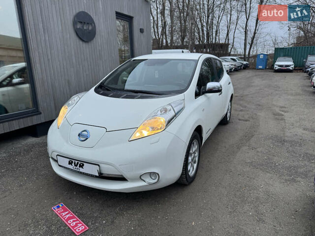 Белый Ниссан Лиф, объемом двигателя 0 л и пробегом 178 тыс. км за 6500 $, фото 1 на Automoto.ua