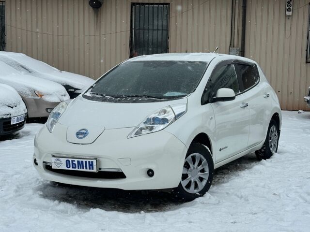 Белый Ниссан Лиф, объемом двигателя 0 л и пробегом 190 тыс. км за 5000 $, фото 1 на Automoto.ua