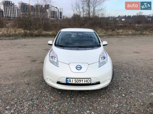 Білий Ніссан Ліф, об'ємом двигуна 0 л та пробігом 165 тис. км за 6700 $, фото 1 на Automoto.ua