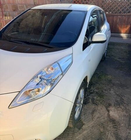 Белый Ниссан Лиф, объемом двигателя 0 л и пробегом 182 тыс. км за 6000 $, фото 1 на Automoto.ua