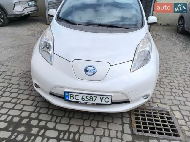 Білий Ніссан Ліф, об'ємом двигуна 0 л та пробігом 94 тис. км за 7300 $, фото 1 на Automoto.ua