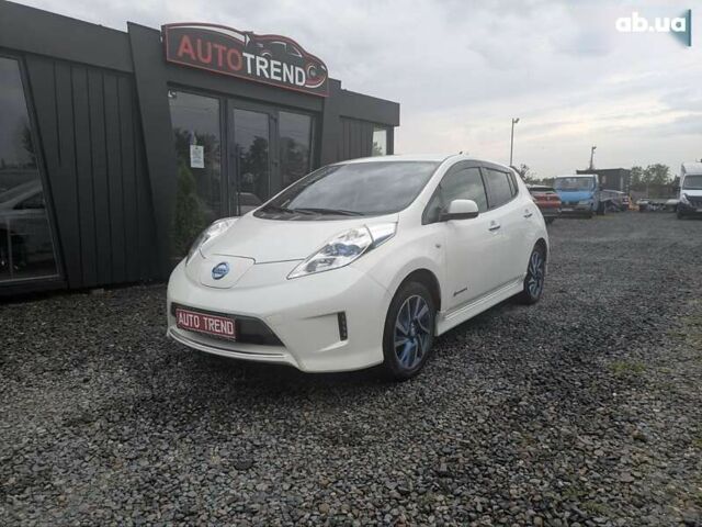 Білий Ніссан Ліф, об'ємом двигуна 0 л та пробігом 134 тис. км за 6500 $, фото 1 на Automoto.ua
