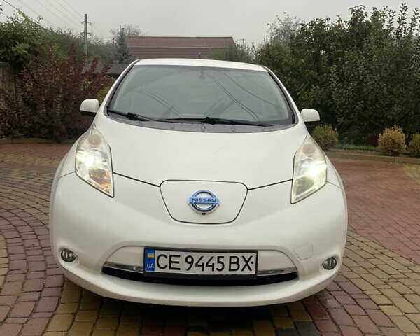 Білий Ніссан Ліф, об'ємом двигуна 0 л та пробігом 167 тис. км за 6700 $, фото 1 на Automoto.ua