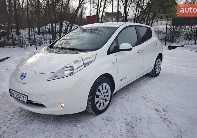 Белый Ниссан Лиф, объемом двигателя 0 л и пробегом 125 тыс. км за 6750 $, фото 1 на Automoto.ua