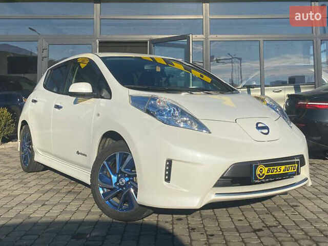 Белый Ниссан Лиф, объемом двигателя 0 л и пробегом 122 тыс. км за 7700 $, фото 1 на Automoto.ua