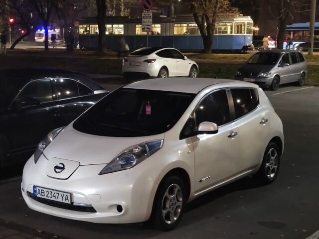 Белый Ниссан Лиф, объемом двигателя 0 л и пробегом 200 тыс. км за 4299 $, фото 1 на Automoto.ua