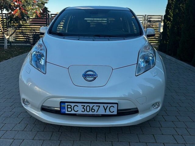 Белый Ниссан Лиф, объемом двигателя 0 л и пробегом 95 тыс. км за 6900 $, фото 1 на Automoto.ua