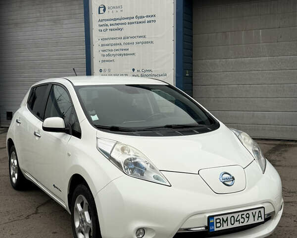 Белый Ниссан Лиф, объемом двигателя 0 л и пробегом 160 тыс. км за 6300 $, фото 1 на Automoto.ua