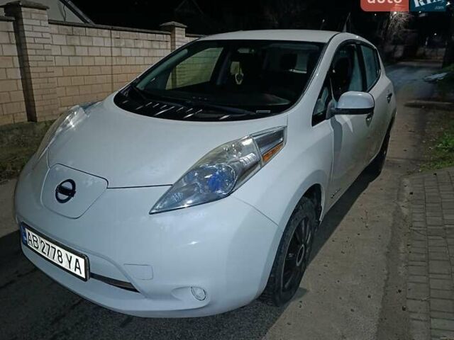 Белый Ниссан Лиф, объемом двигателя 0 л и пробегом 170 тыс. км за 6300 $, фото 1 на Automoto.ua