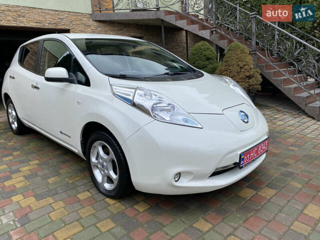 Белый Ниссан Лиф, объемом двигателя 0 л и пробегом 148 тыс. км за 5999 $, фото 1 на Automoto.ua