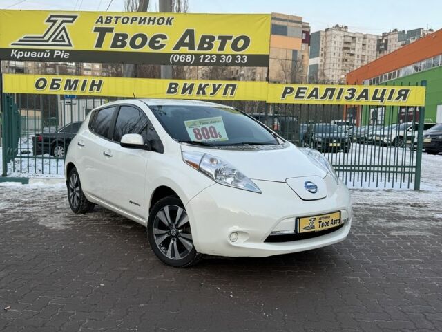 Білий Ніссан Ліф, об'ємом двигуна 0 л та пробігом 134 тис. км за 6400 $, фото 1 на Automoto.ua