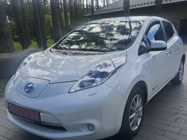 Білий Ніссан Ліф, об'ємом двигуна 0 л та пробігом 165 тис. км за 7100 $, фото 1 на Automoto.ua