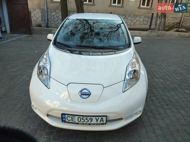 Белый Ниссан Лиф, объемом двигателя 0 л и пробегом 82 тыс. км за 13200 $, фото 1 на Automoto.ua